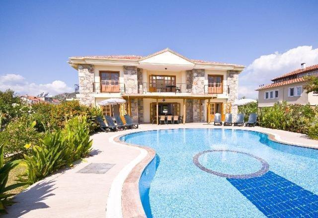 إزمير Havuzlu Villa المظهر الخارجي الصورة
